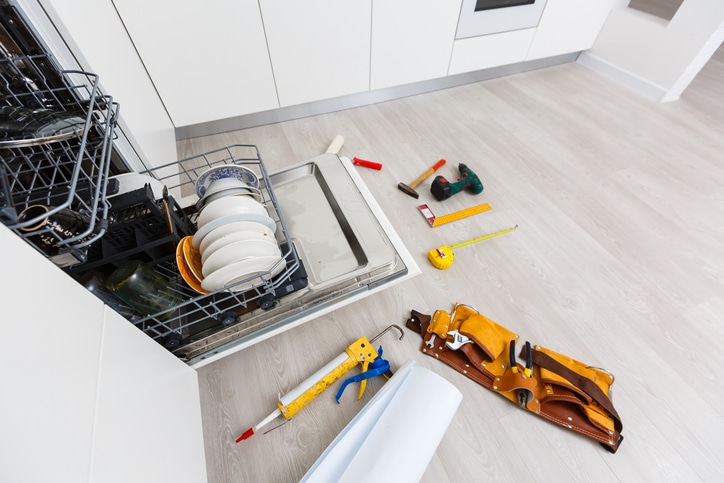 Wondering Why Your Dishwasher Isn’t Draining?
